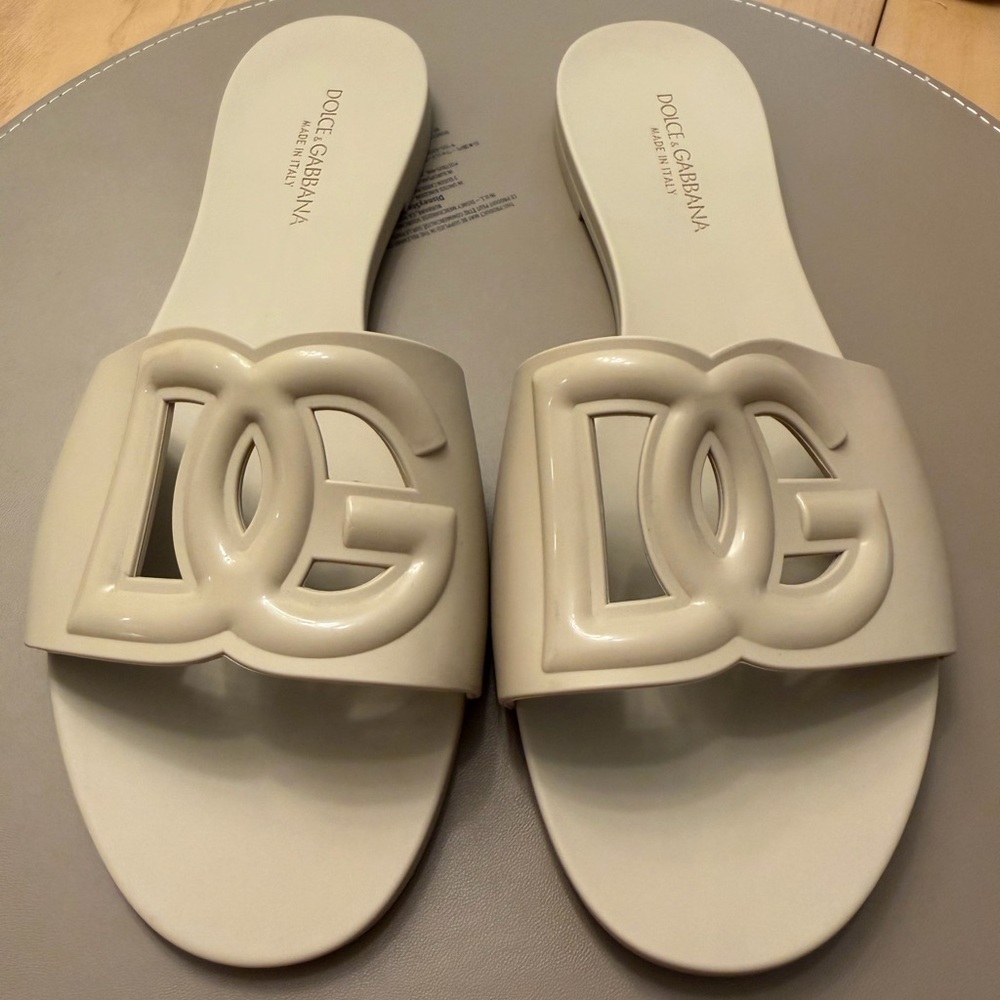 Dolce & Gabbana Ivory Logo Slide Sandals